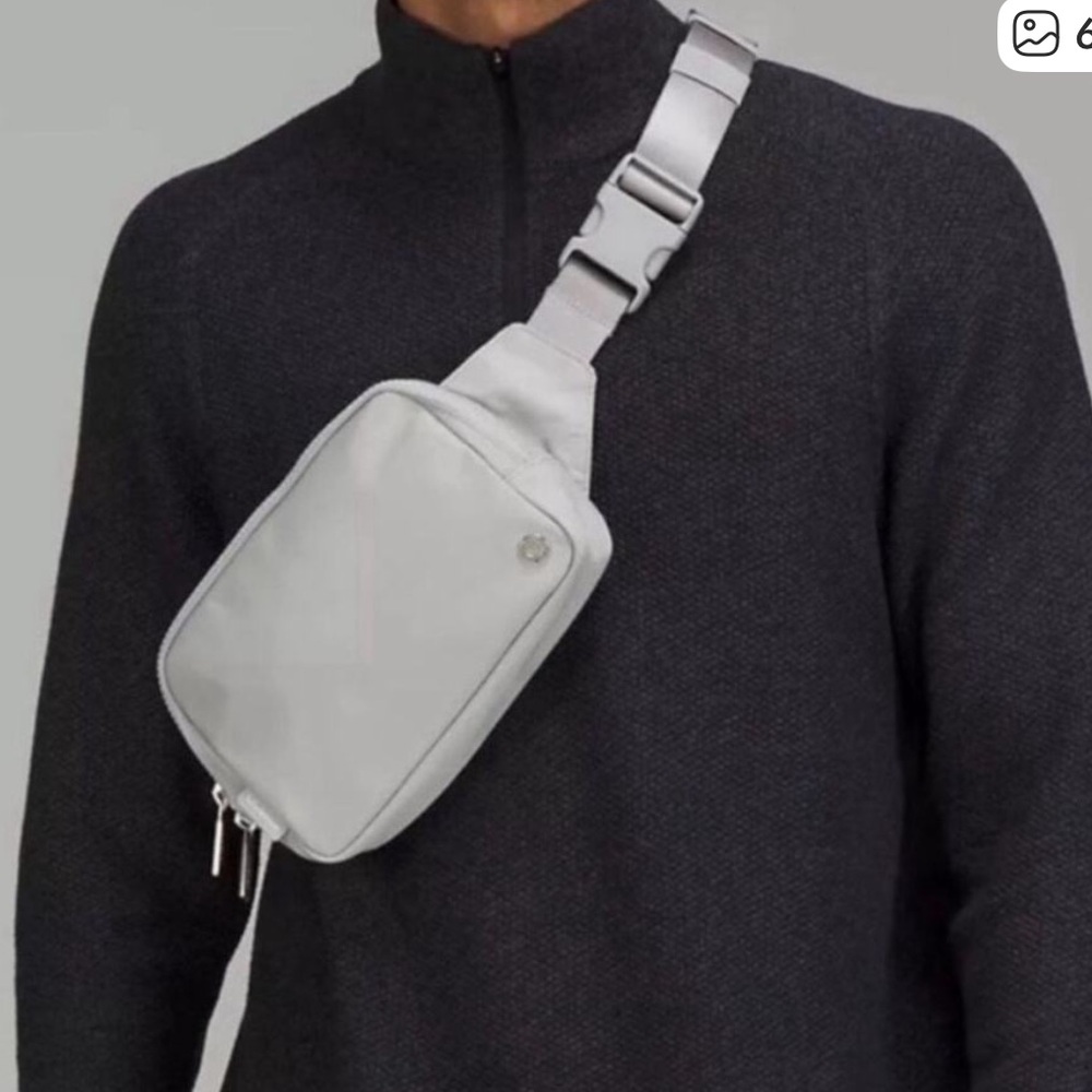 lululemon athletica Everywhere Belt Bag 2L - silver drop - Picture 2 of 4